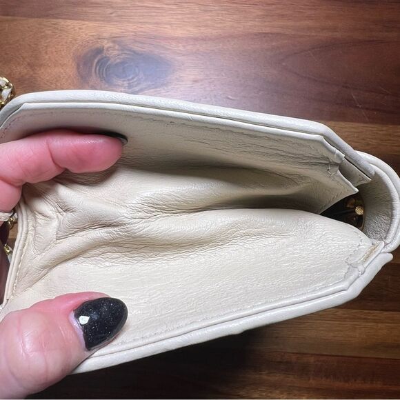 Vintage Ashneil Crossbody 🌺 quilted design 🌺 beige/cream with gold - Picture 6 of 10